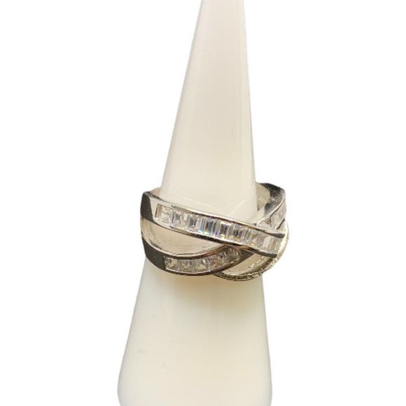 New Sterling silver 925  diagonal crisscross clear CZ ring size 6 - Picture 2 of 7